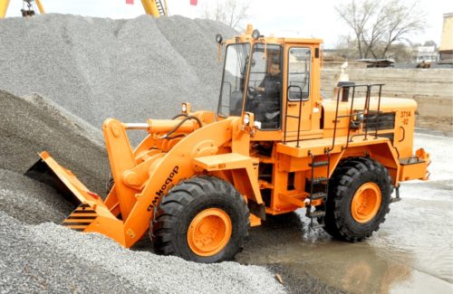 Погрузчик фронтальный одноковшовый АМКОДОР 371А-02 — изображение 2