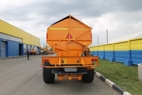 Разбрасыватель минеральных удобрений АМКОДОР РМУ-10 — изображение 3
